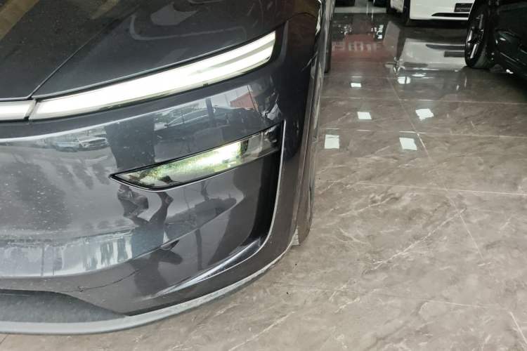 Used Tesla Model Y 2025 Long-Range All-Wheel Drive First Edition