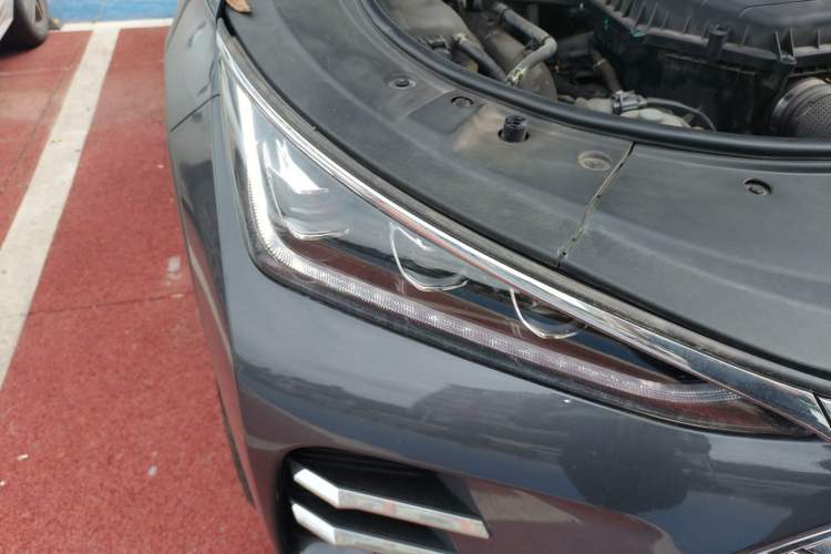 Used BYD Tang New Energy 2018 DM 2.0T All-Wheel Drive Smart Connectivity Luxury Model 7 Seats China V Emission Standard