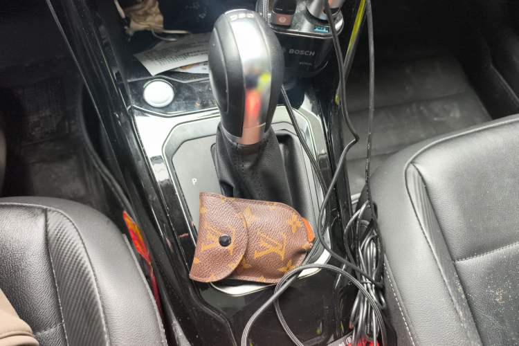 Used Volkswagen T-ROC 2018 280TSI DSG Two-Wheel Drive Comfort Version China VI Standard
