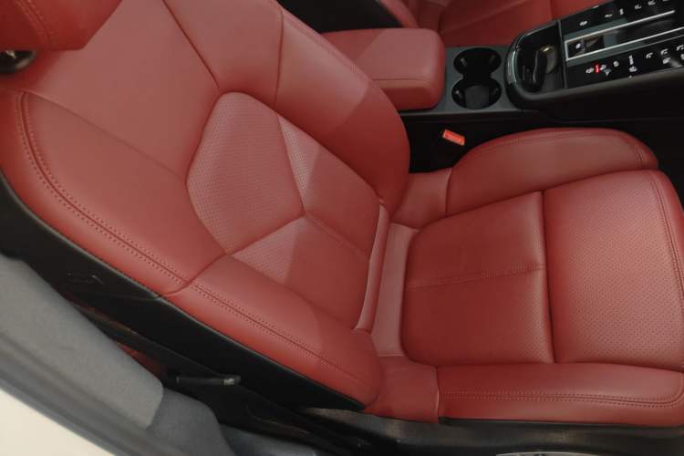 Used Porsche Macan 2024 Macan 2.0T