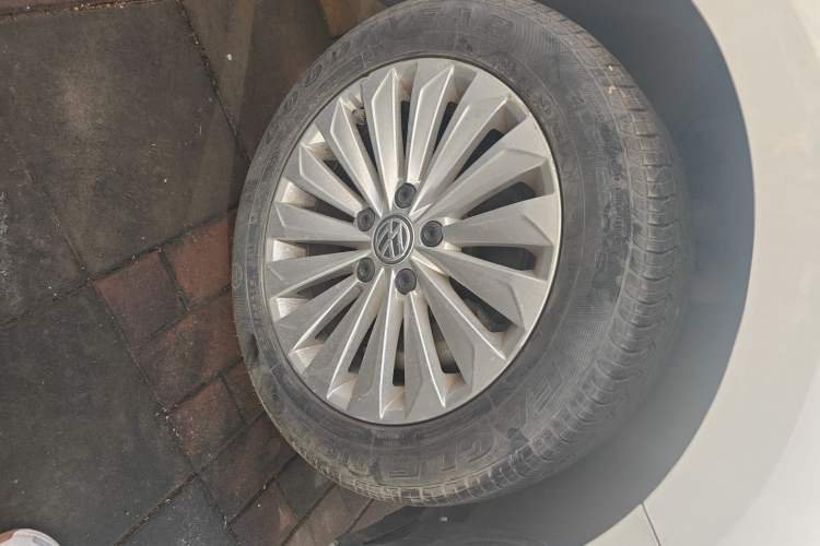 Used Volkswagen Lavida 2018 280TSI DSG Comfort Edition China V Standard Right Front Wheel Hub