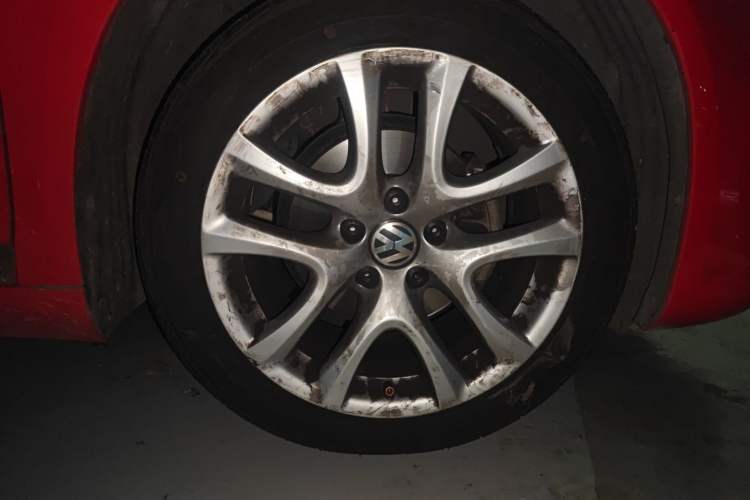 Used Volkswagen Scirocco 2015 1.4TSI Fashion Edition Right Front Wheel Hub