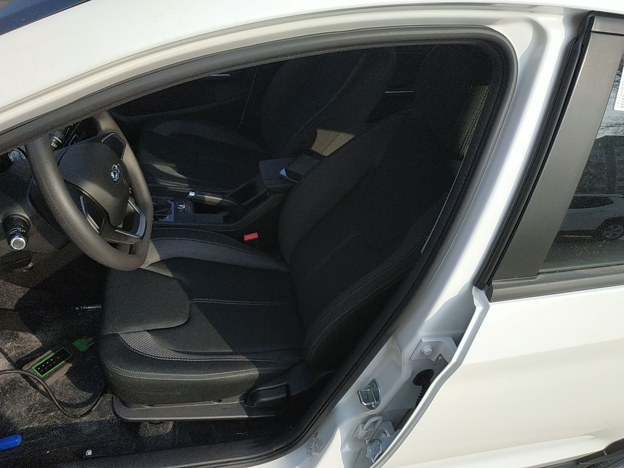 Переднее сиденье в автомобиле