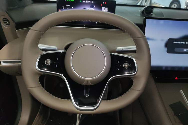 Used Hima Luxeed R7 2025 Extended-Range 331km Ultra
