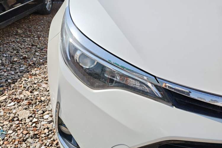 Used Toyota Levin 2017 Revised 185T CVT Elite Edition China V Standard Right Front Headlight