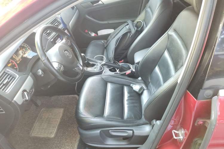 Used Volkswagen Sagitar 2012 1.4TSI Automatic Luxury Edition