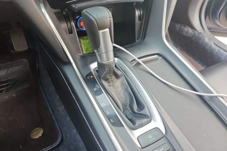 Used Honda Inspire 2019 260TURBO Elegant Edition China VI Emission Standard Gear Lever