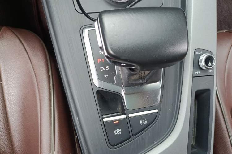 Used Audi A4L 2019 40 TFSI Ambition China VI