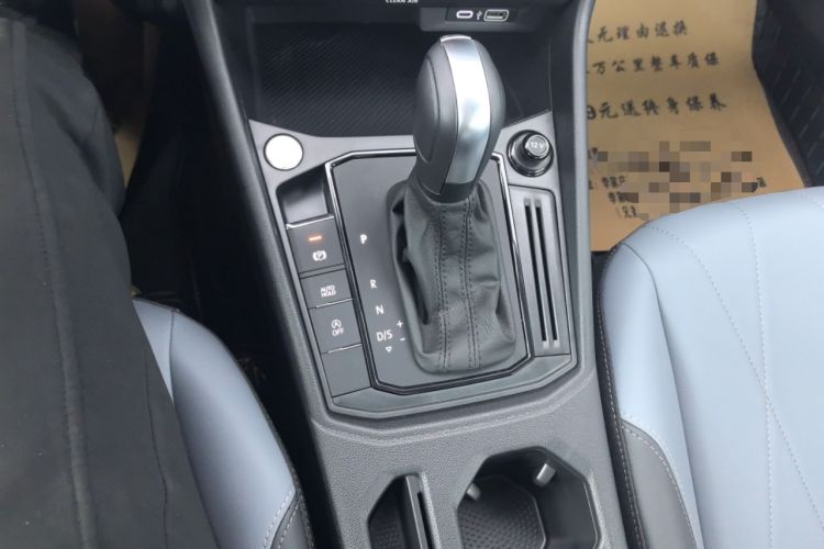 Used Volkswagen Lavida 2024 1.5L Automatic Starry Sky 5 Million Edition Gear Lever