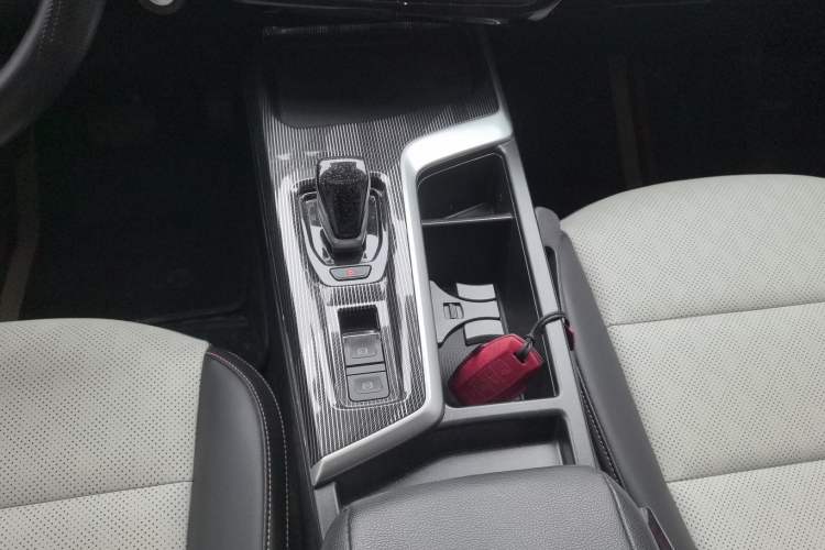 Used Haval LHERY 2021 High-Performance Version 1.5T Golden Rabbit Gear Lever