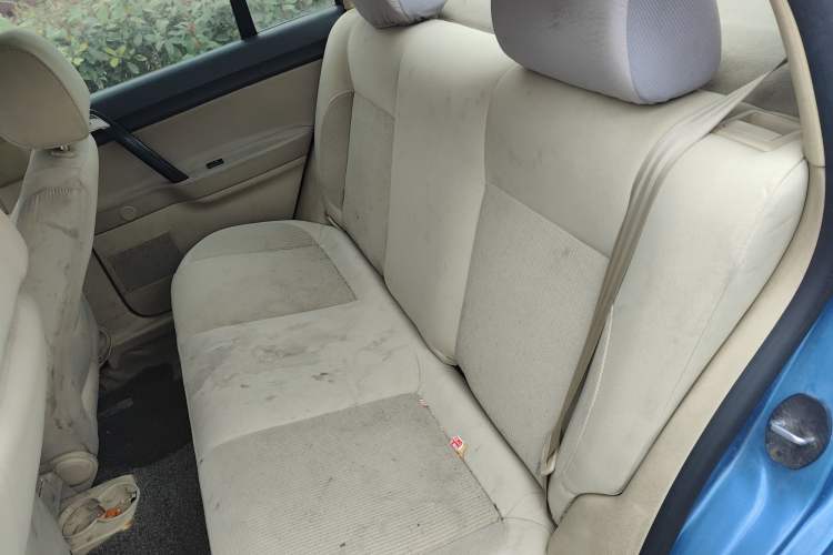 Used Volkswagen Polo 2009 Jingqu 1.4L Manual - Elegant Edition