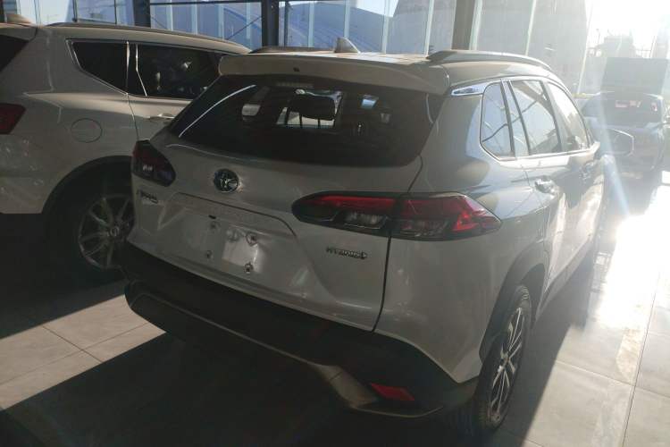 Used Toyota FRONTLANDER 2023 2.0L Smart Electric Hybrid Dual-Engine Deluxe Version