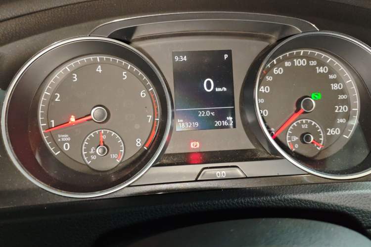 Used Volkswagen Golf 2018 230TSI Automatic Comfort Model Odometer Close Up