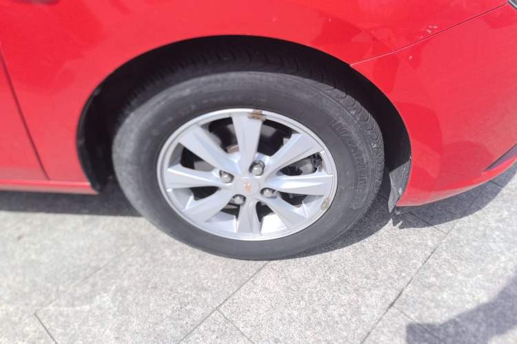 Used Chevrolet Sail 2015 Sail 3 1.3L Manual Ideal Edition Right Front Wheel Hub