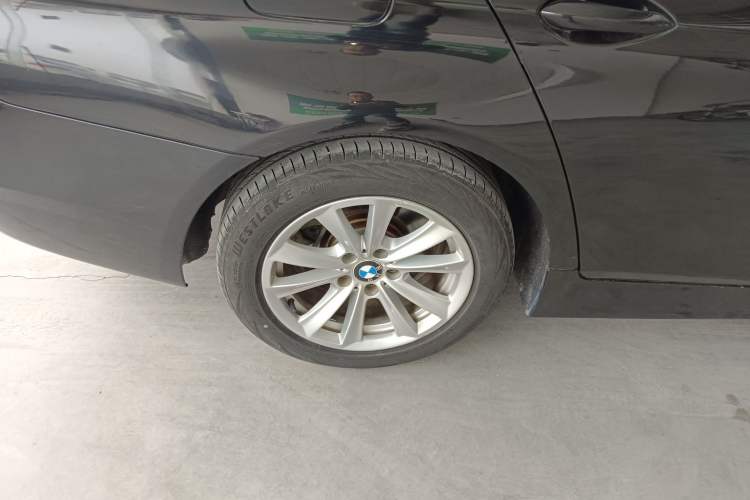 Used BMW 5 Series 2014 520Li Elegant Model Right Rear Wheel Hub