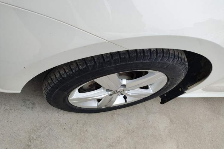 Used Volkswagen Lavida 2017 1.6L Manual Fashion Edition Left Front Wheel Hub