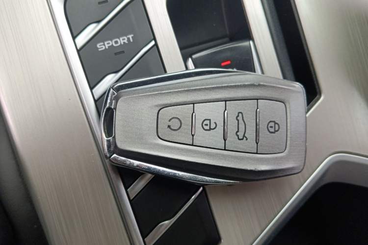 Used Geely Auto Coolray 2019 260T DCT Knight China VI Standard
