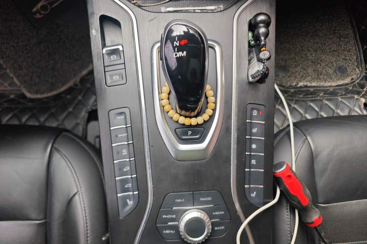 Used Wey VV7 2019 Upgraded Model 2.0T Flagship Version China VI Gear Lever