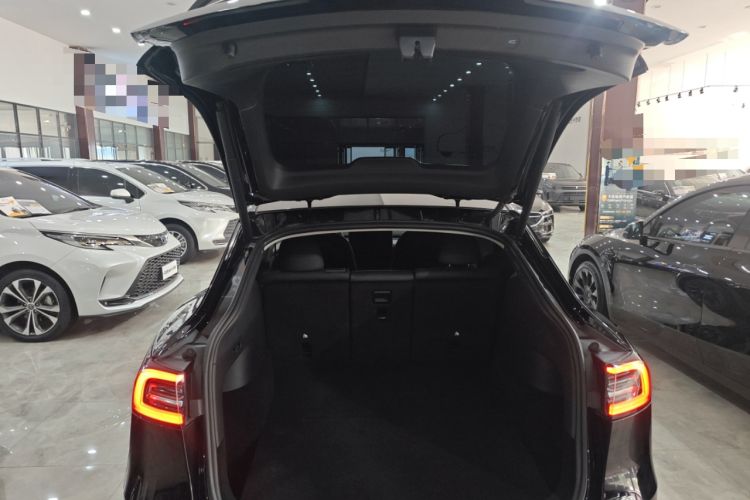 Used Tesla Model Y 2023 Rear-Wheel-Drive Version Trunk