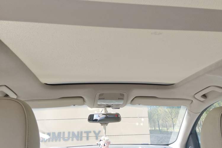 Used Audi Q5  Headliner