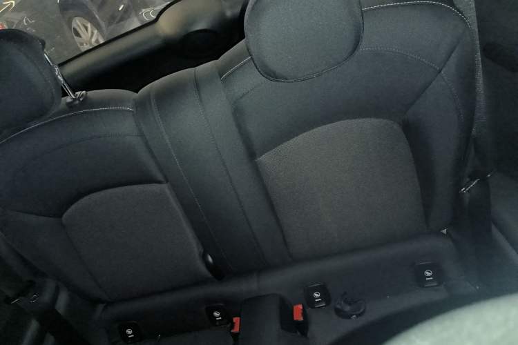 Used MINI MINI 2014 1.5T COOPER Fun
