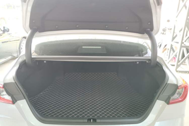 Used Toyota Camry 2024 Dual-Motor 2.0 HGVP Luxury Edition