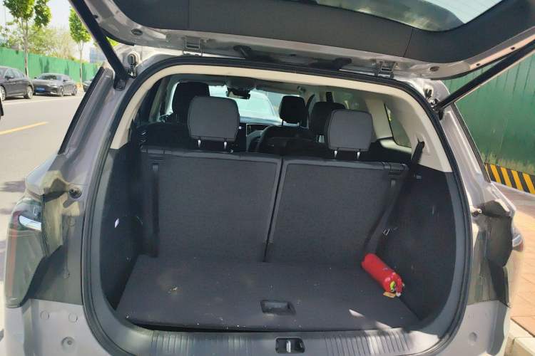 Used Hongqi HS7 PHEV 2024 2.0T PHEV Four-Wheel Drive Flagship Edition 6 Seats
