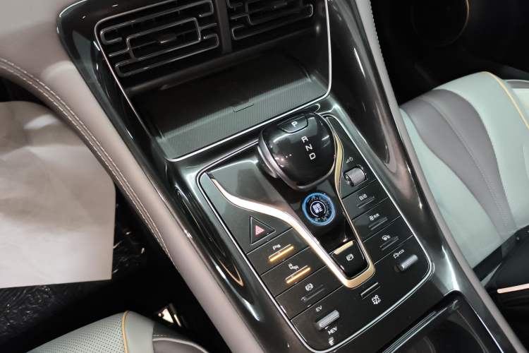 Used BYD Frigate 07 2024 HONOR Edition DM-i 100KM Luxury Model
