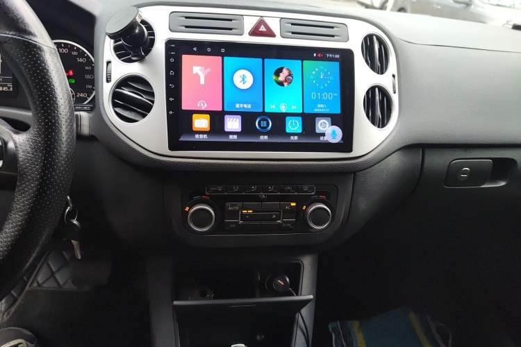 Used Volkswagen Tiguan 2012 1.8TSI Automatic Two-Wheel Drive Trend Edition Audio And AC Panel