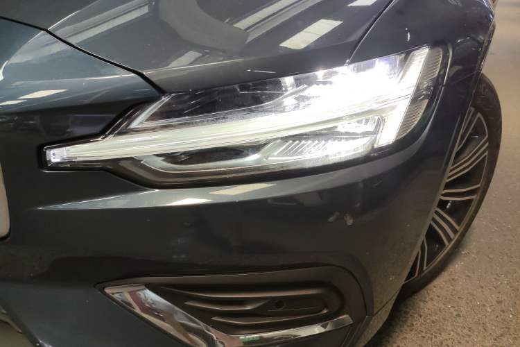 Used Volvo V60 2022 B5 Zhiyuan Luxury Edition Left Front Headlight
