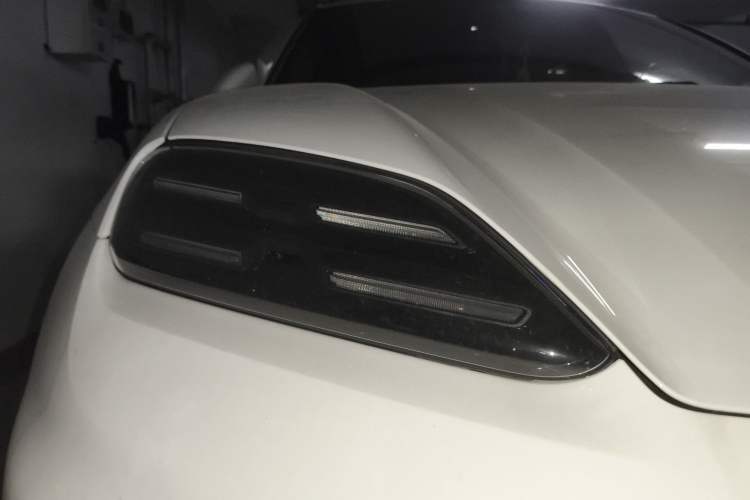 Used Porsche Macan 2024 Macan Long Range Edition Right Front Headlight