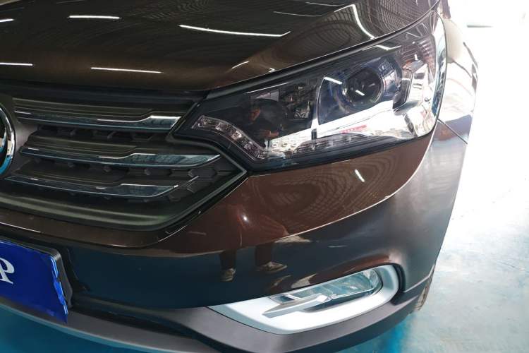 Used Dongfeng Aeolus AX7 2016 2.0L Automatic Zhiyi Trim Left Front Headlight