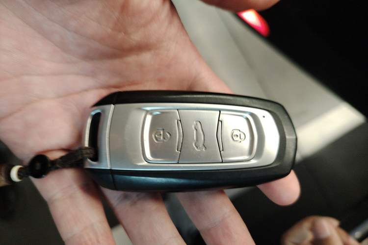 Used Geely Auto Emgrand X7 Sport 2016 1.8TD Automatic ZhiZun Version
