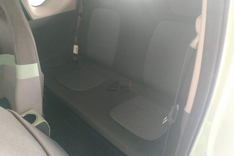 Used Wuling Hongguang MINIEV 2021 Macaron Premium Model – Lithium Iron Phosphate Left Rear Seat
