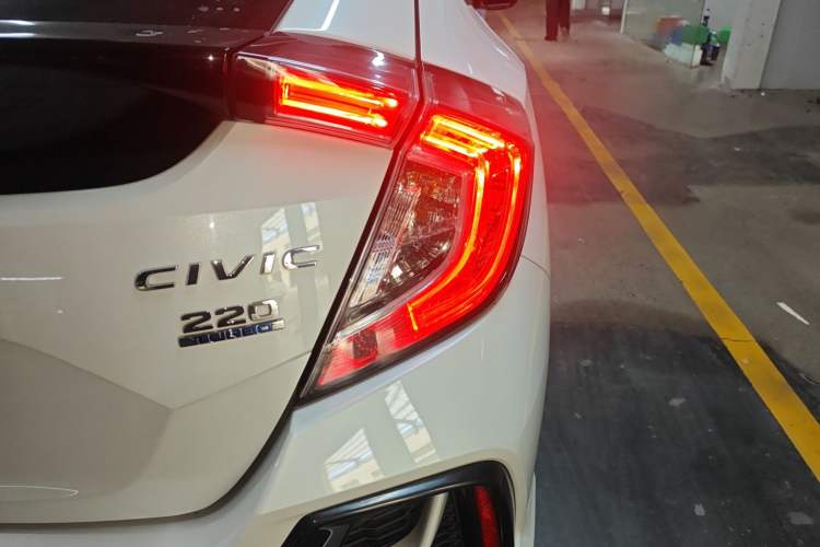 Used Honda Civic 2021 HATCHBACK 220TURBO CVT Trendy Cool Edition