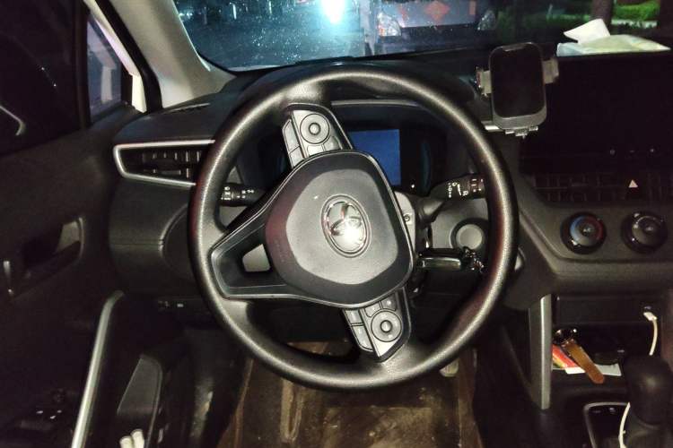Used Toyota Corolla Cross 2024 2.0L Pioneer Edition Steering Wheel