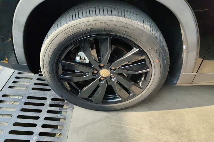 Used Geely Auto Haoyue 2022 1.8TD DCT Black Gold Limited Edition 7-Seater
