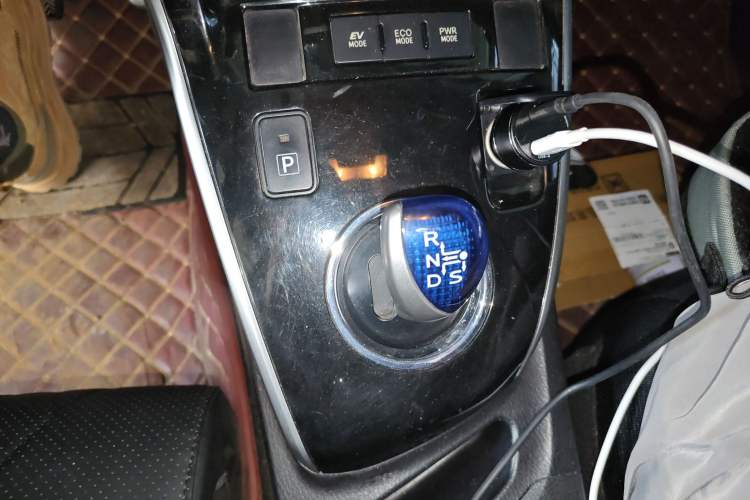 Used Toyota Corolla 2016 Dual-Engine 1.8L E-CVT Leading Edition