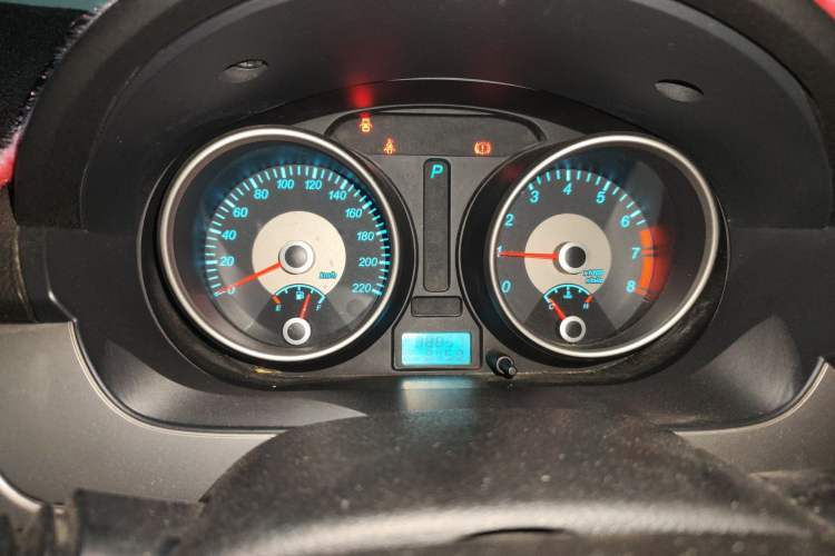 Used Buick Excelle 2011 1.6LX-AT Odometer Close Up