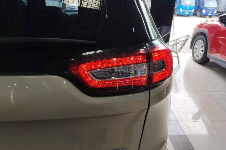 Used Jeep Cherokee 2016 2.0L Superior Edition