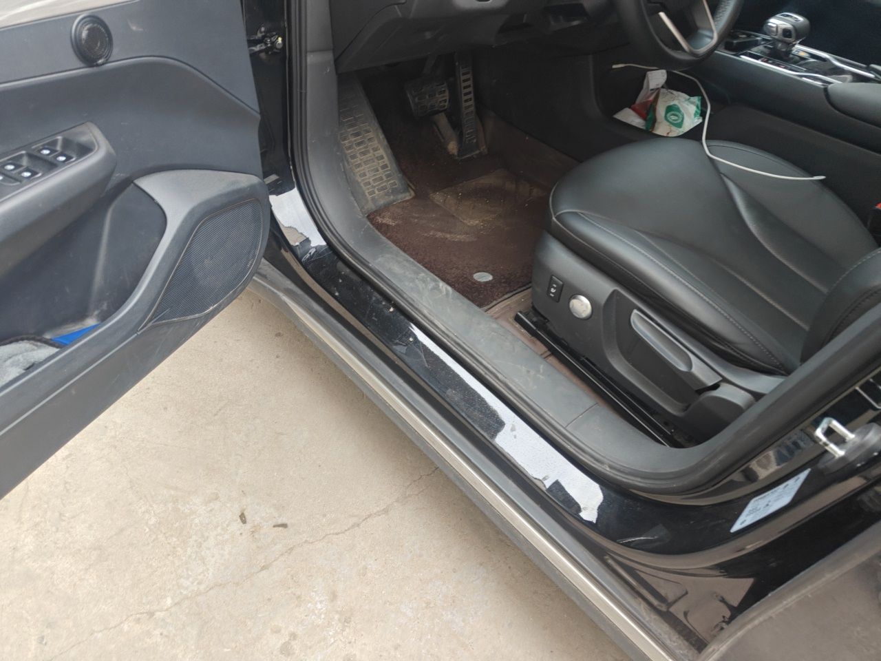 Hongqi E-QM5 2023 620km PLUS — снимка 16