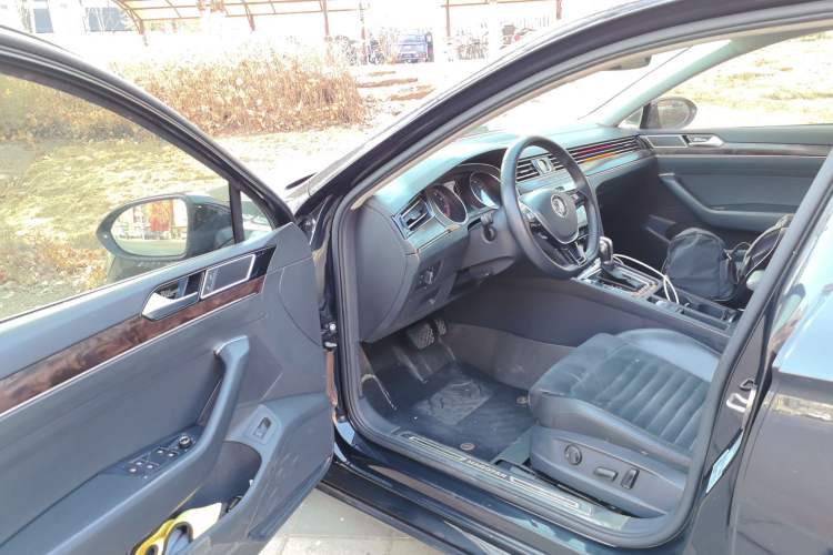 Used Volkswagen Magotan 2018 330TSI DSG Luxury Model Driver Seat