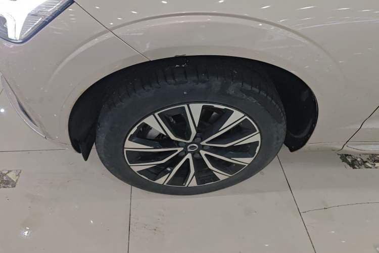 Used Volvo XC60 2023 B5 4x4 Smart Luxury Edition