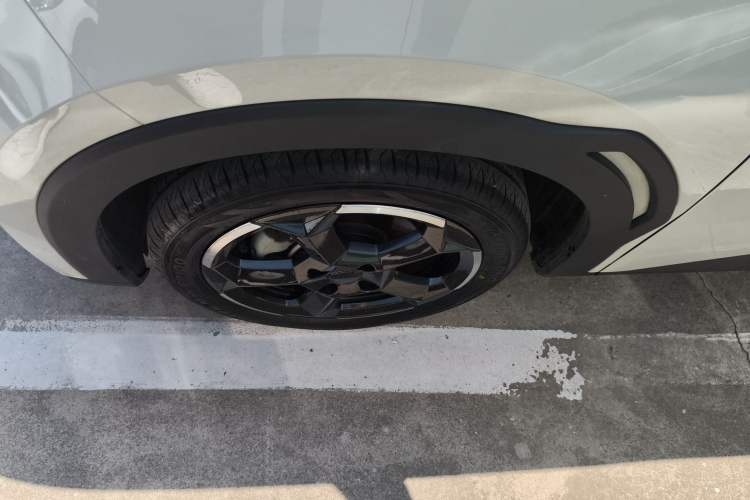 Used BYD Seagull 2023 Free Edition Left Front Wheel Hub