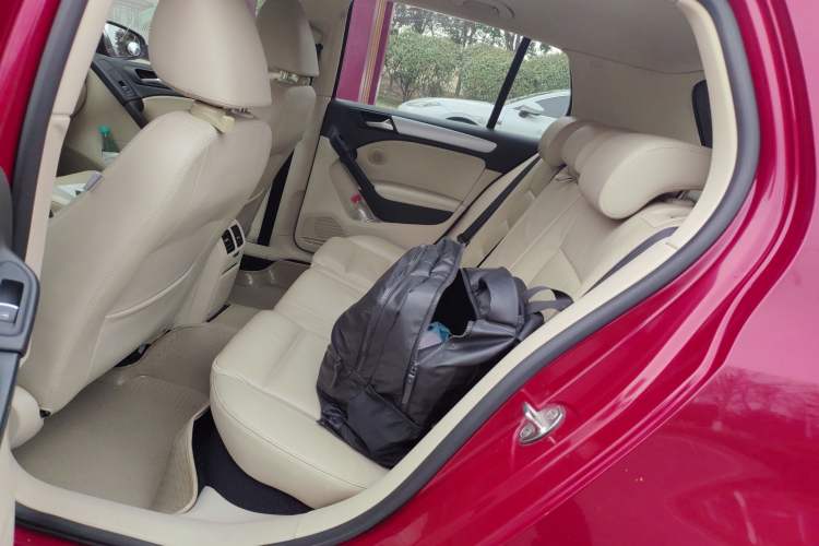 Used Volkswagen Golf 2012 1.4TSI Automatic Luxury Edition
