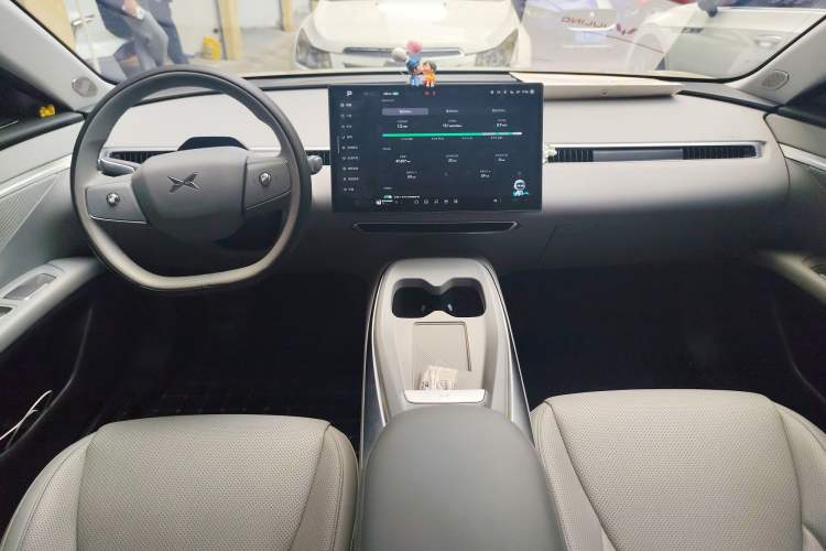 Used XPeng MONA M03 2024 580 with Ultra-Long Range Max Center Console