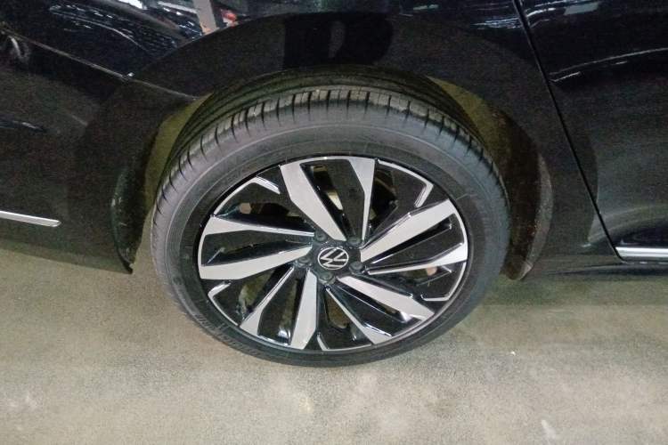 Used Volkswagen Passat 2023 Revised 380TSI Luxury Edition
