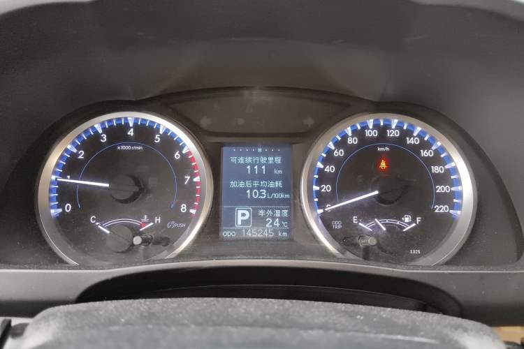 Used Toyota Highlander 2018 2.0T Four-Wheel Drive Elite Edition 7 Seats China VI Standard Instrument Cluster