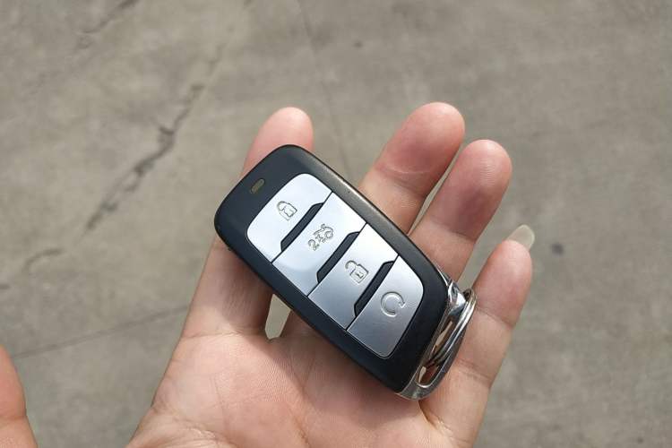 Used Changan CS85 COUPE 2019 1.5T DCT Luxury Version China VI Standard
