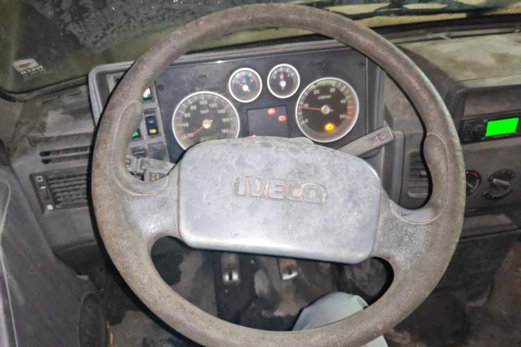 Used Iveco Daily 2014 2.5T-A35 NJ6484ACM47Z4
